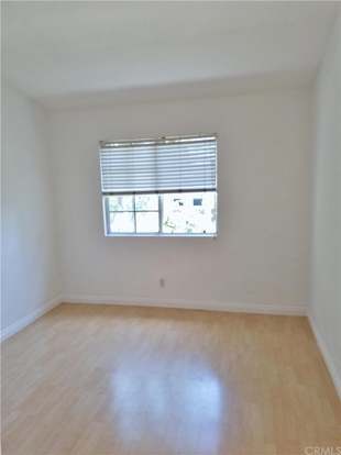 Building Photo - 18 Via Terrano