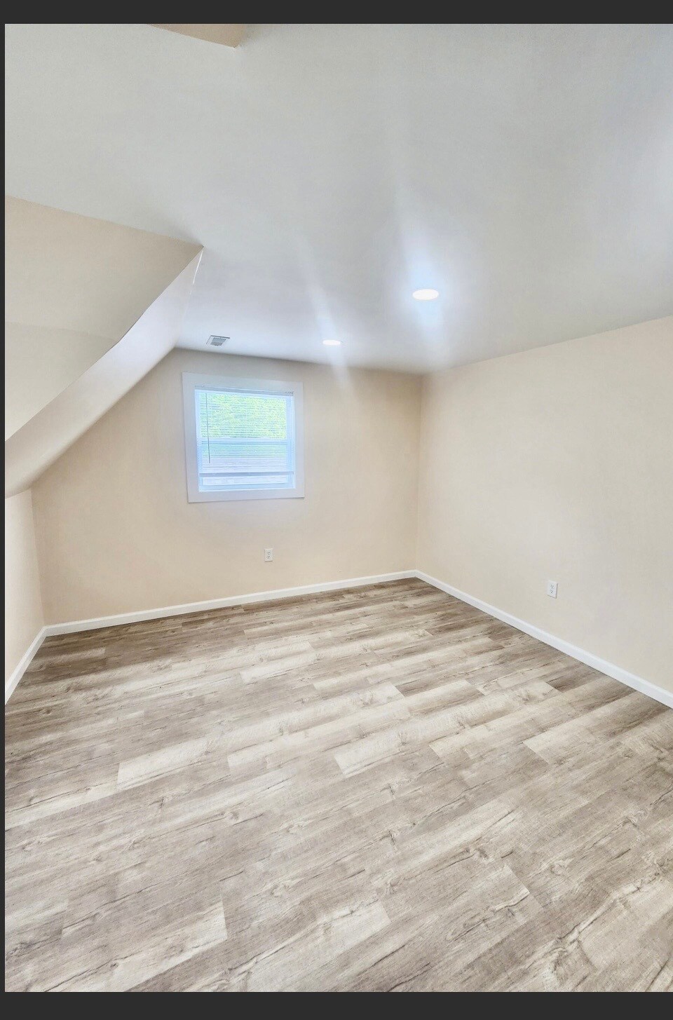 Building Photo - 3555 Lossing St