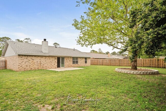 Building Photo - 2029 Coral St
