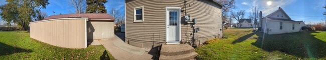Building Photo - 2107 Poplar St