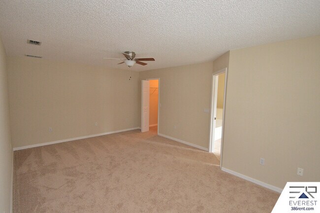 Building Photo - 78 Rae Dr