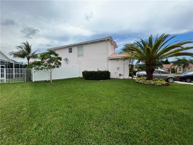 Building Photo - 9588 Lake Serena Dr