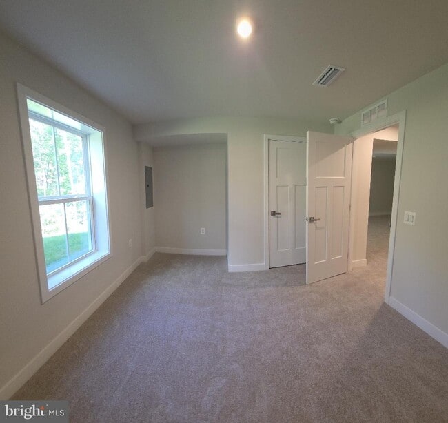 Building Photo - 8901 Blackthorne Pl
