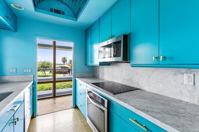 Building Photo - 1310 Harbor View Dr