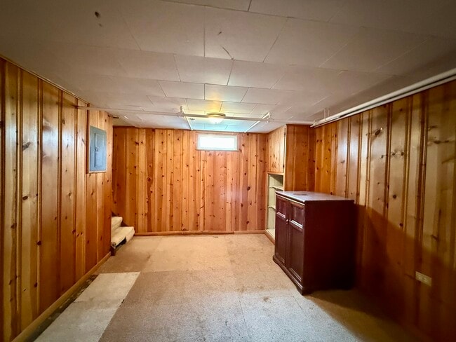 Building Photo - 8 N Harrison St