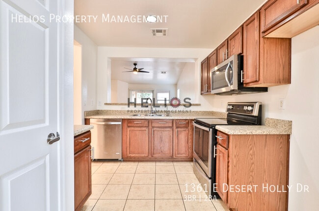 Building Photo - 1361 E Desert Holly Dr