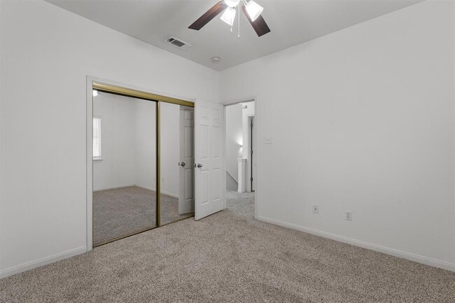 Building Photo - 2913 Whisper Oaks Ln