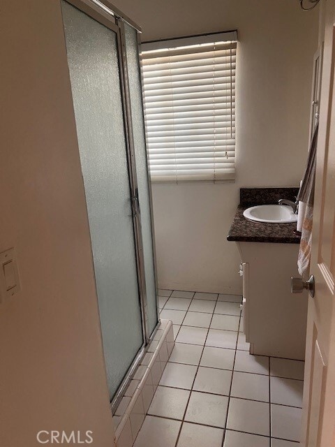 Building Photo - 15854 Chatsworth St