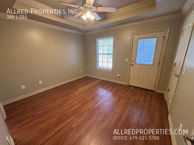 Building Photo - 24 S Ray Ave