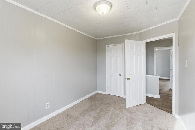 Building Photo - 849 Loalan Ave