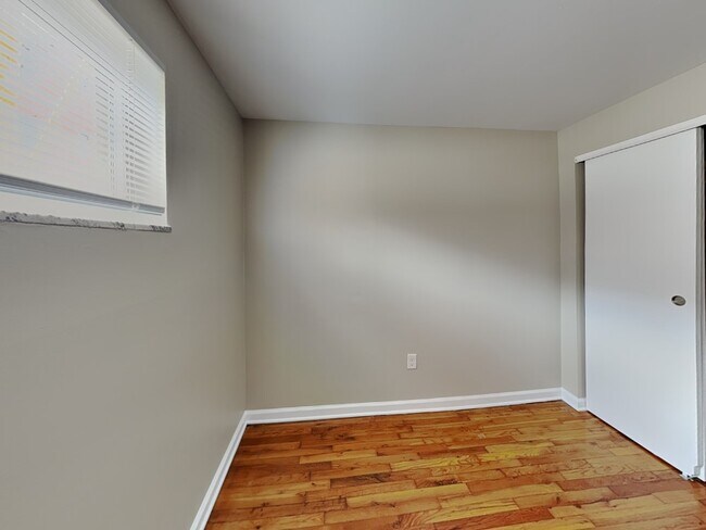 Building Photo - Lantern Square Apartments-A3
