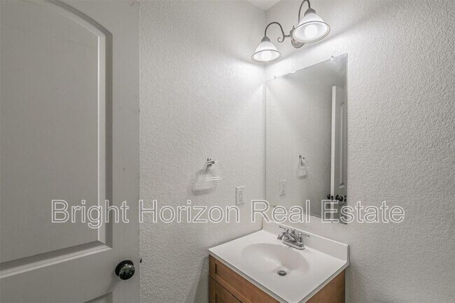 Building Photo - 8117 Doreen Ave