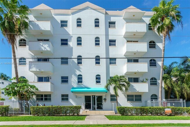 Primary Photo - 3052 SW 27th Ave