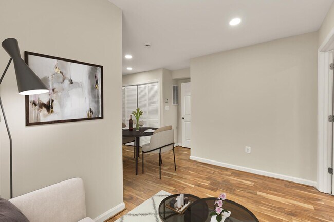 Building Photo - 4131 Hunt Pl NE