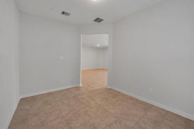 Building Photo - 31415 Stone Ridge Forest Dr