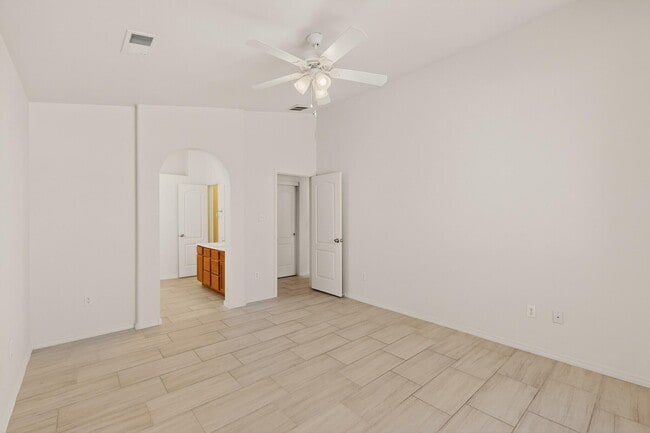 Building Photo - 3305 Tin Cup Rd