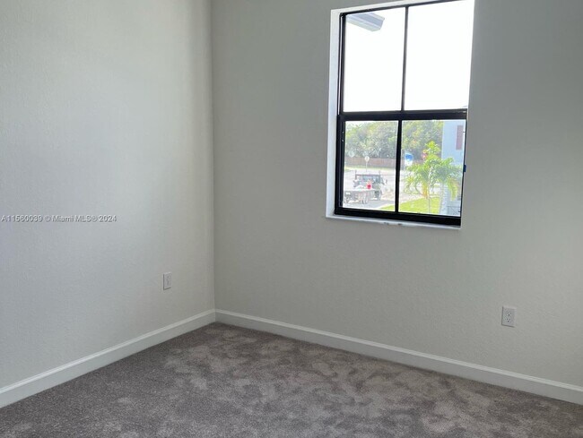 Building Photo - 13405 SW 287th Ter