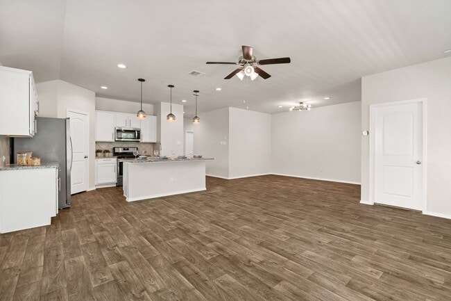 Building Photo - 24630 Charlton Green Ln