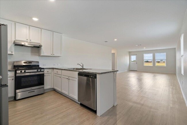 Building Photo - 1359 White Willow Dr