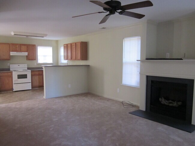 Building Photo - ALMOST NEW 4BEDROOM/3BATH HOME ON CORNER LOT!!!