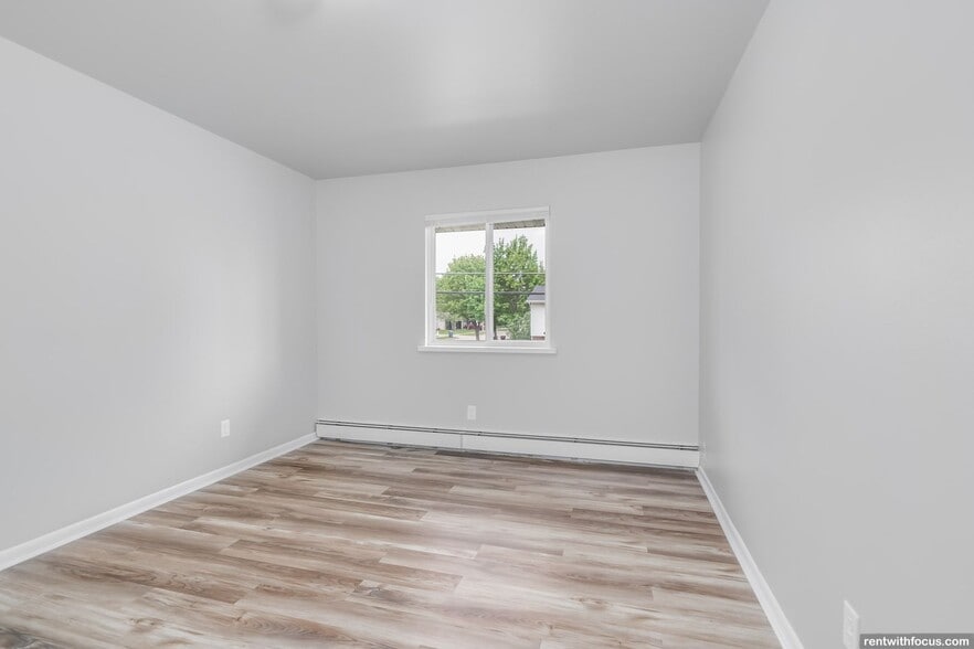 1 Bedroom - Clayton Ridge