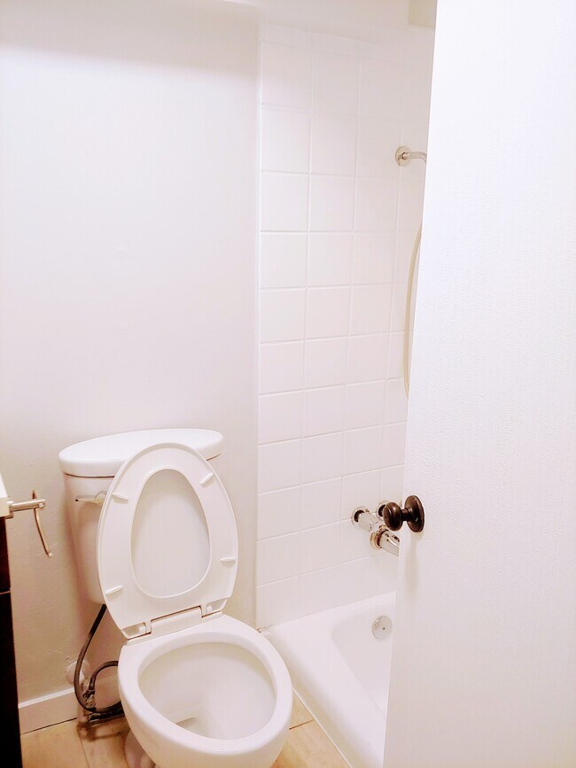 Building Photo - 500 Evergreen St