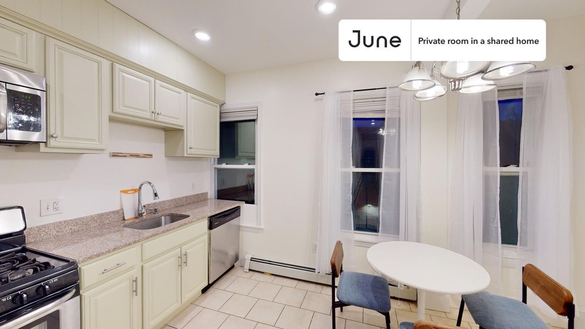 Building Photo - Room in Shared 3 bed/1 bath home