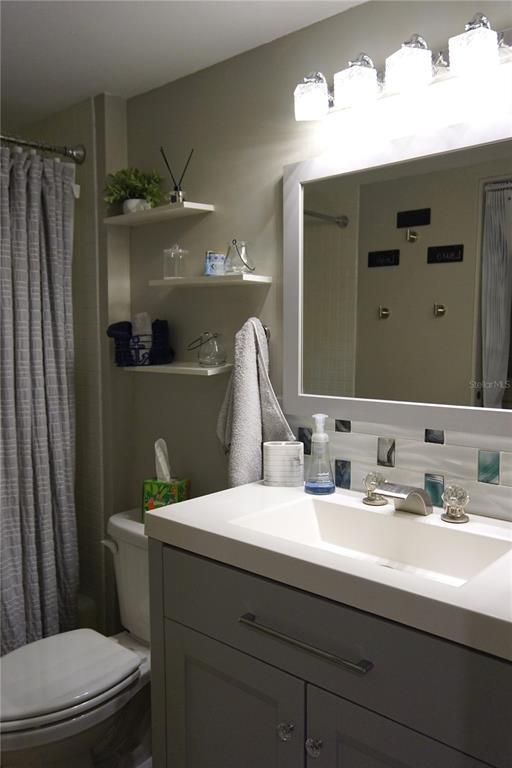 Building Photo - 534 Pinellas Bayway S