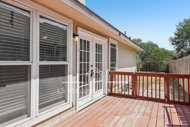 Building Photo - 3118 Bear Springs Dr