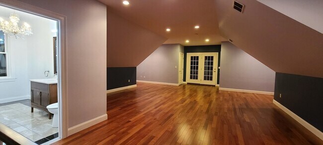 Building Photo - 9 A St