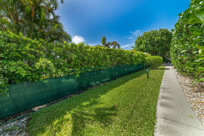 Building Photo - 3250 S Ocean Blvd