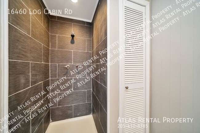 Building Photo - 16460 Log Cabin Rd