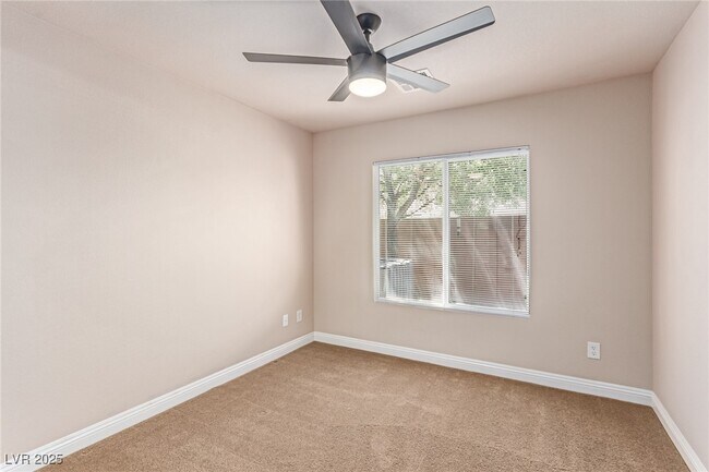 Building Photo - 10275 Headrick Dr
