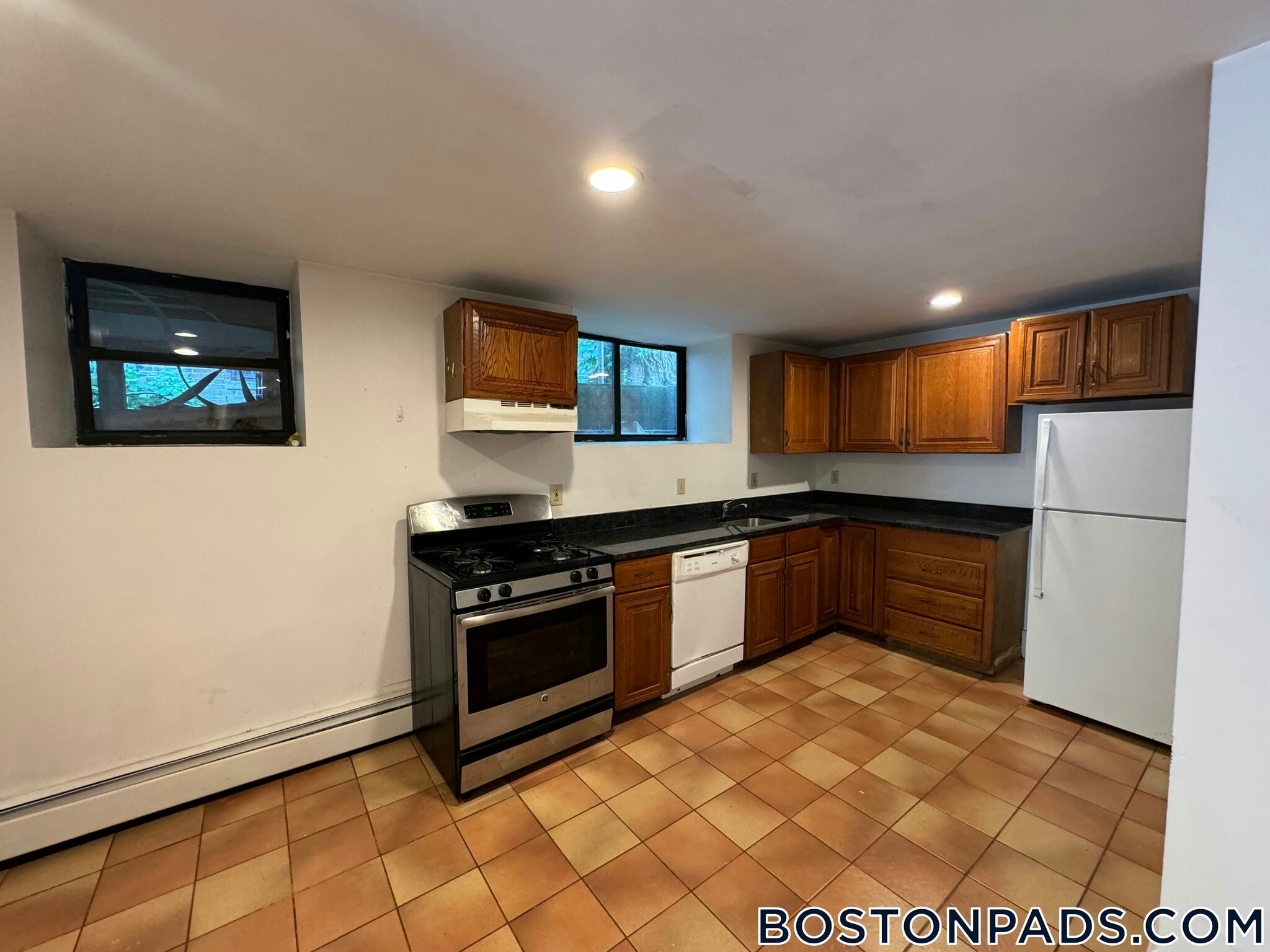 Building Photo - 132 Chiswick Rd