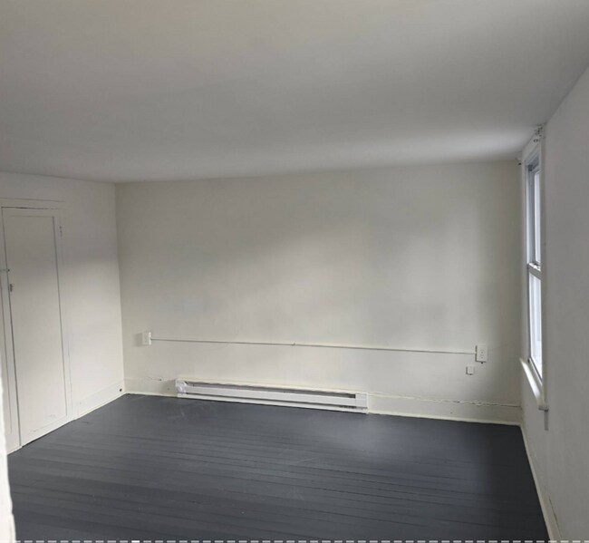 Building Photo - Charming 2 Bed / 1 Bath Single Family Home in Lansford with Front Porch & Yard!