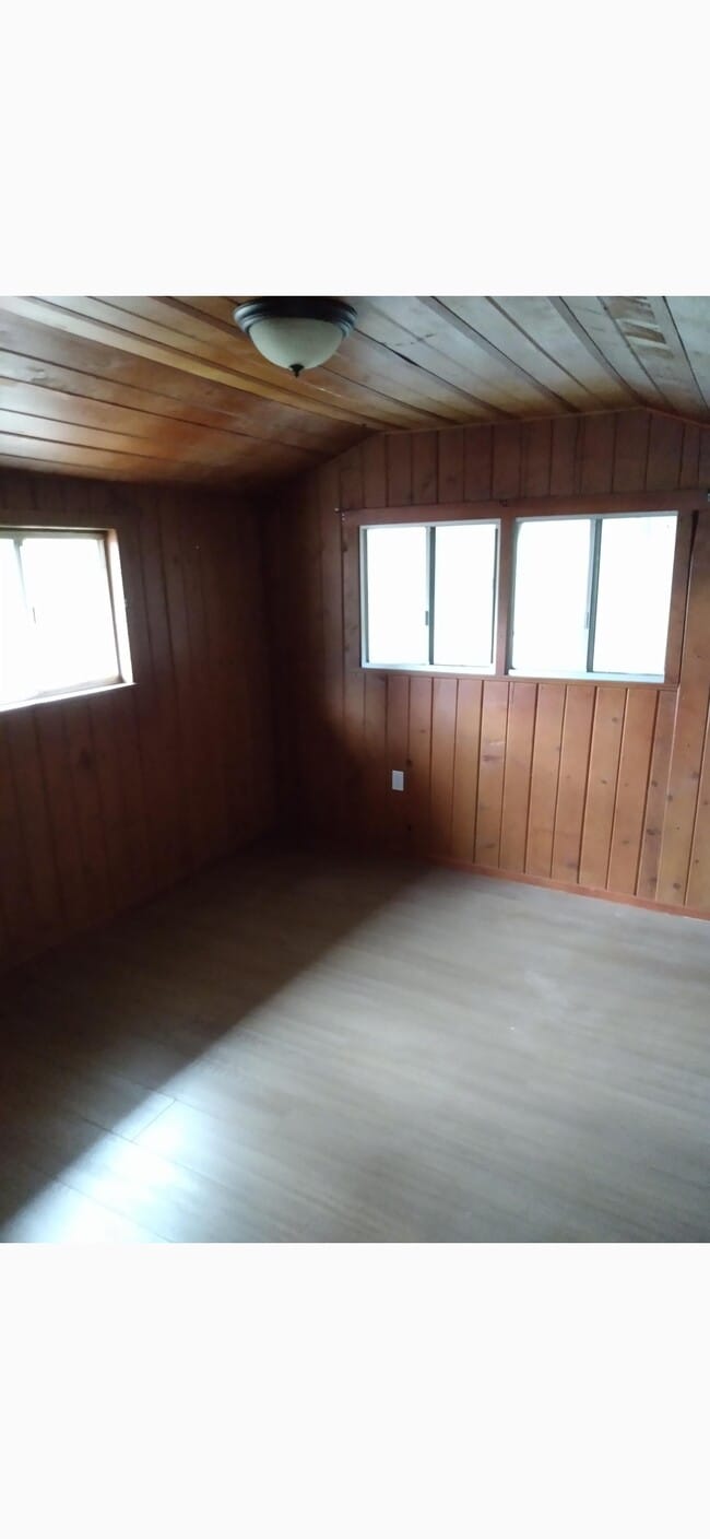 Building Photo - 2742 Mill Creek Rd