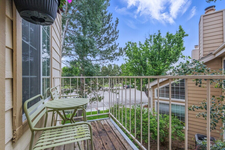 Building Photo - 6076 Gunbarrel Ave