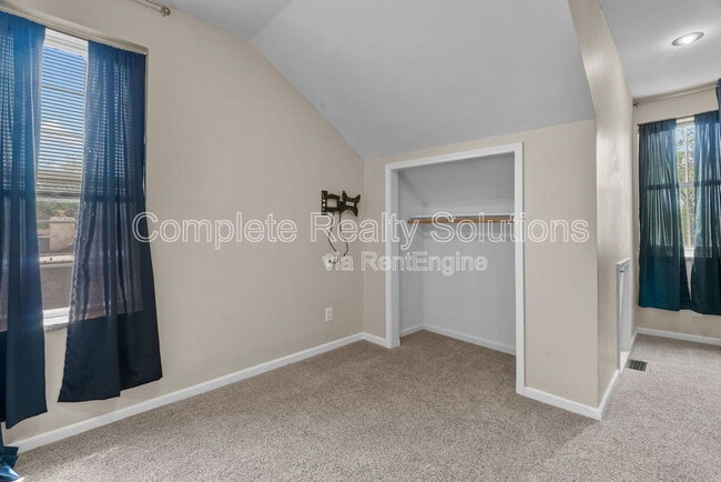 Building Photo - 2720 S Jefferson Ave