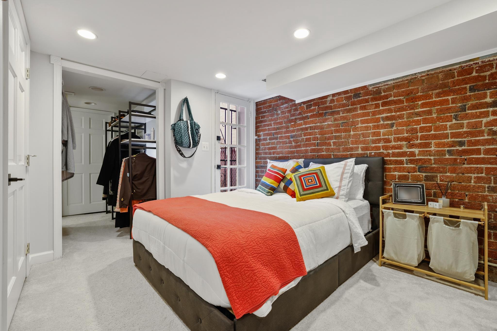 Building Photo - 1225 33rd St NW