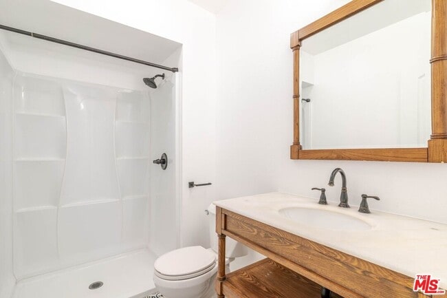 Building Photo - 5630 Craner Ave