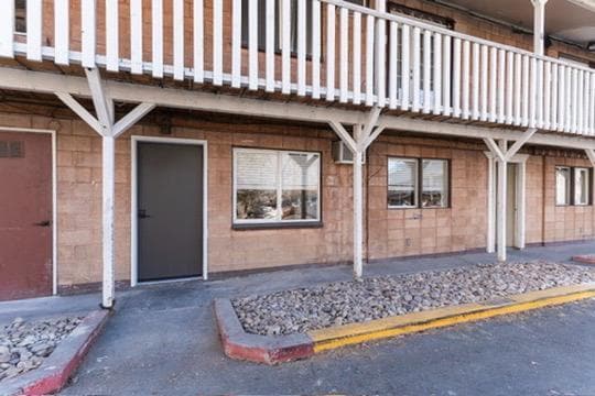 Building Photo - 350 S 900 E St