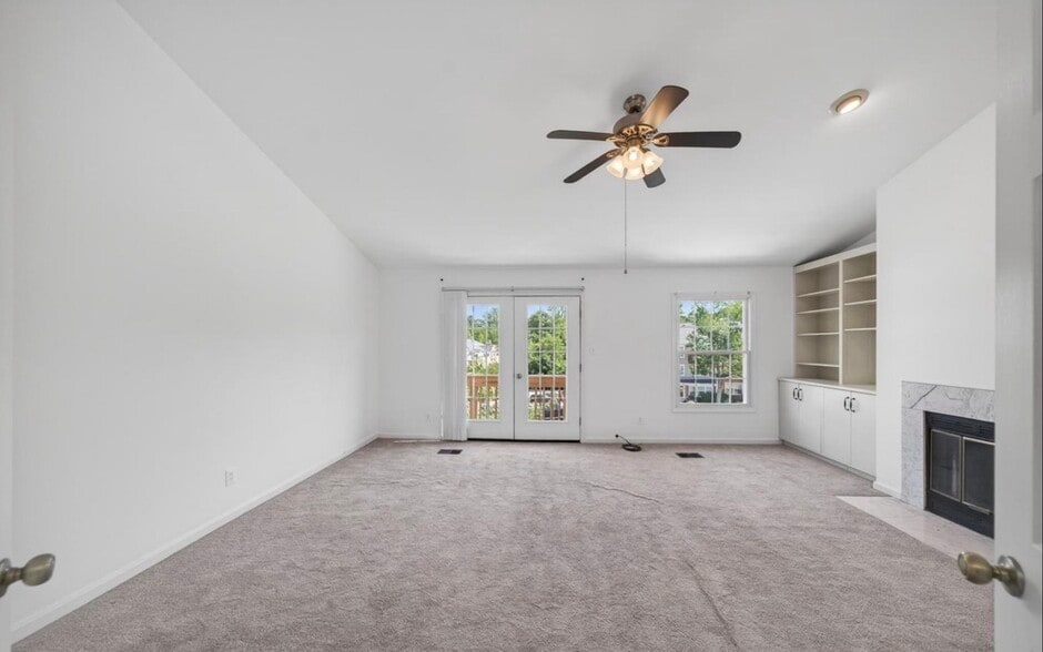 Building Photo - 12552 Kempston Ln