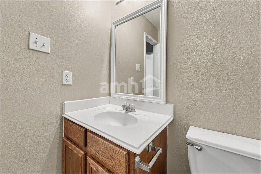 Building Photo - 16311 Hayesford Ln