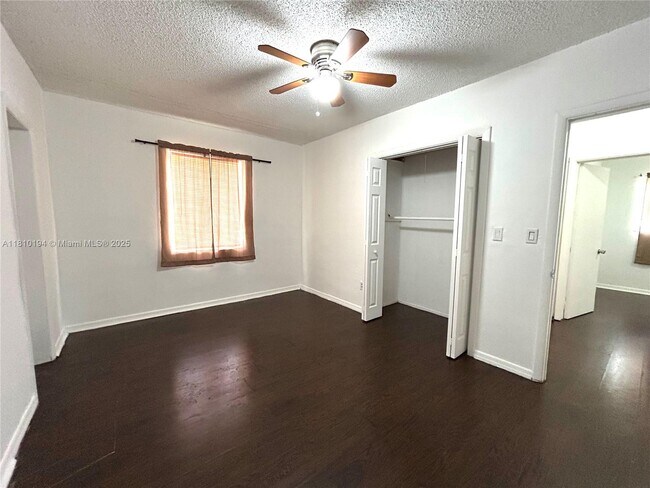 Building Photo - 6211 NW 37th Terrace
