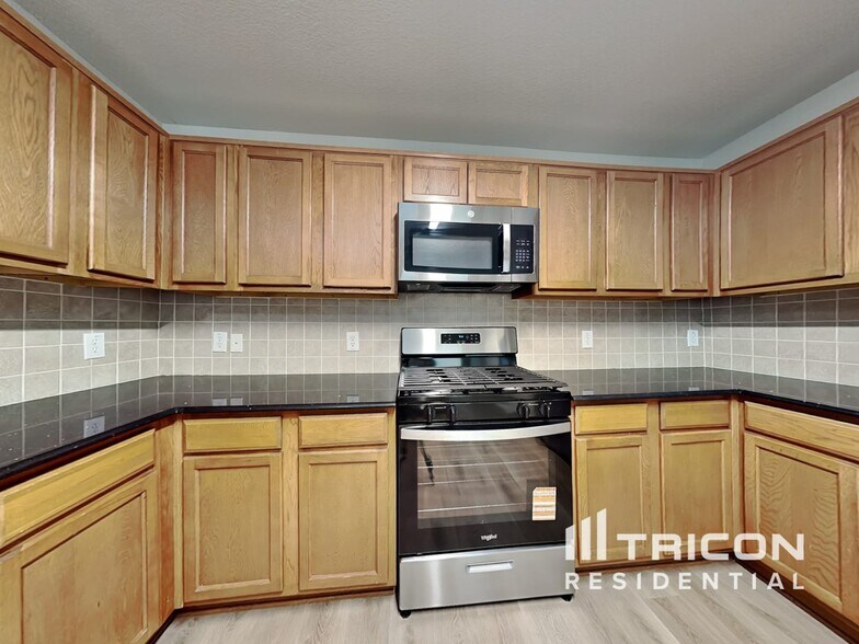 Building Photo - 22110 Orchard Dale Dr