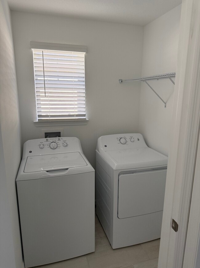 Building Photo - 10837 Littleton Isle Dr