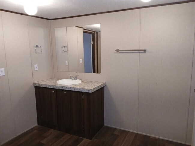 Building Photo - 7070 FM1115