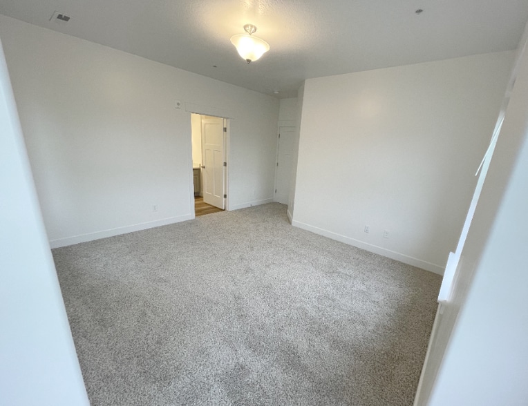 Building Photo - 5232 W Cannavale Ln