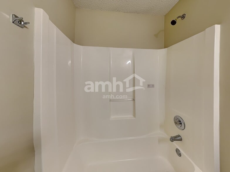 Building Photo - 3335 N Winds Trail