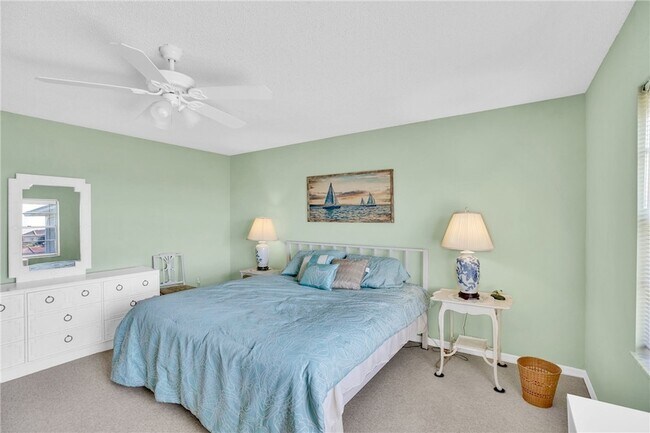 Building Photo - 5300 Jimmy Buffett Mem Hwy